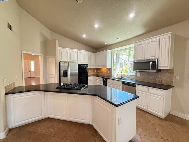 Building Photo - 7879 Cypress Creek Ct