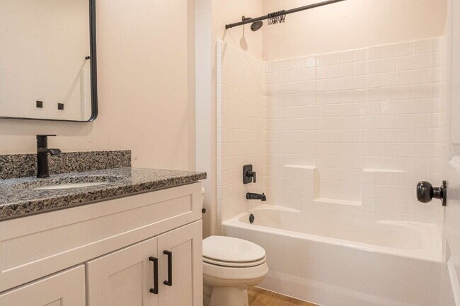 Building Photo - "Charming 2-Bed, 2-Bath Apartment in a brand new townhome at Lavista Hillside Charm in Cedar City...