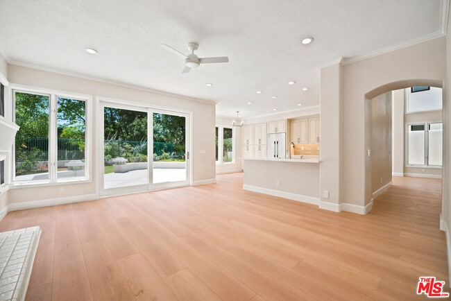 Building Photo - 4324 Park Verdi