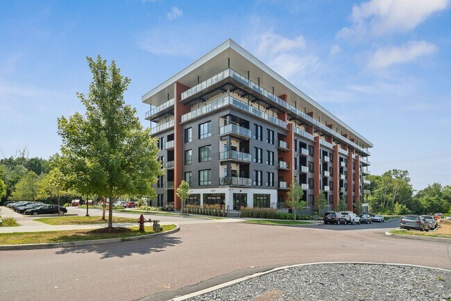 Building Photo - ONE25: Pet-Friendly 1-Bed with Balcony, Do...
