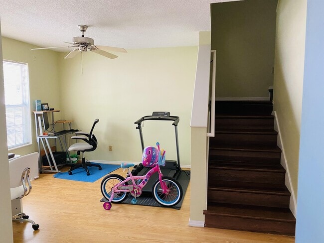 Building Photo - 2249 S Sweetbriar Ct