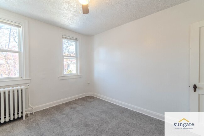 Building Photo - 2018 Griffis Ave