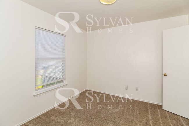 Building Photo - At Last, This Is What You Have Been Searching For!