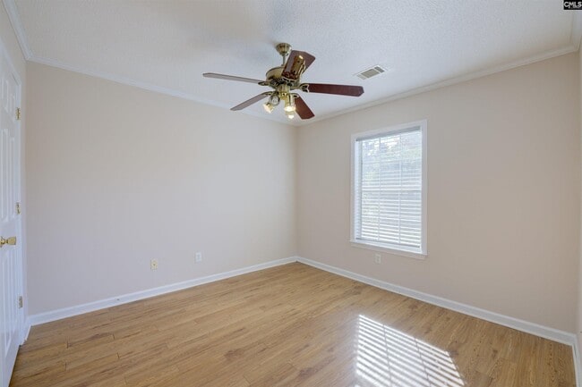 Building Photo - 200 Deer Hound Trail