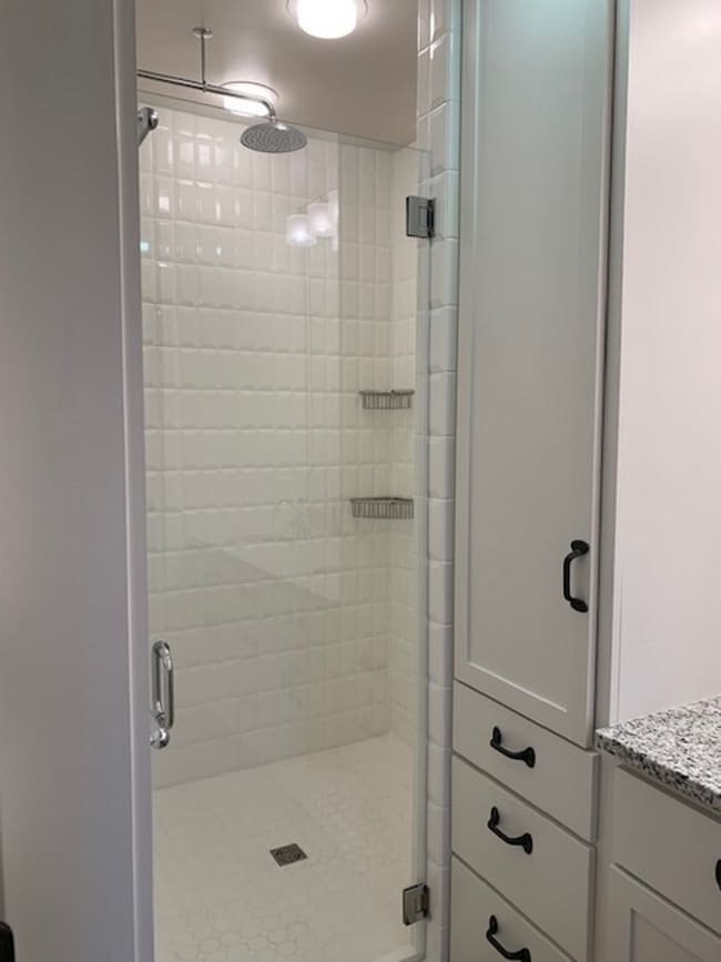 Building Photo - Duplex close to W&L Law School