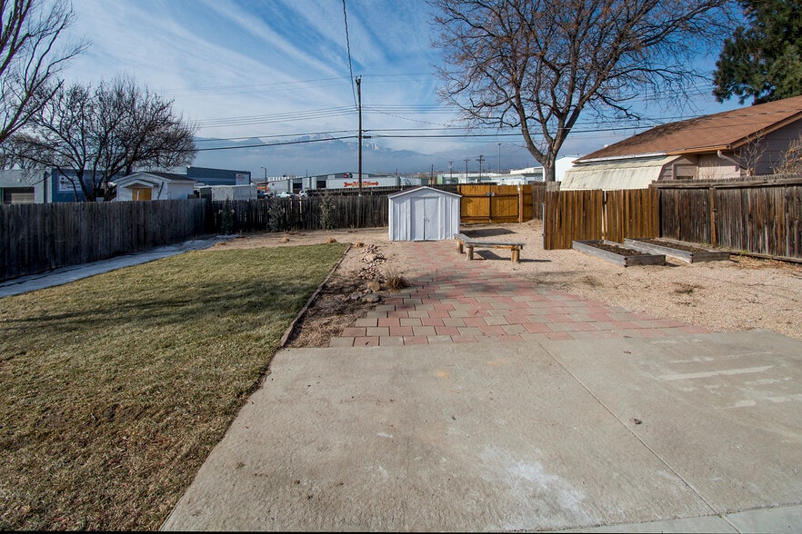 Building Photo - 2824 N Arcadia St