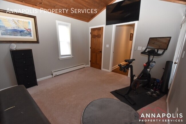 Building Photo - 1200 Bay Highlands Dr