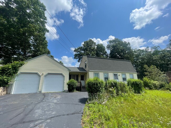 Building Photo - Single-Family Home in South Nashua
