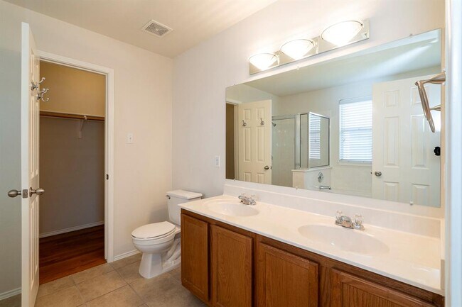 Building Photo - 517 Emma Rose Trail