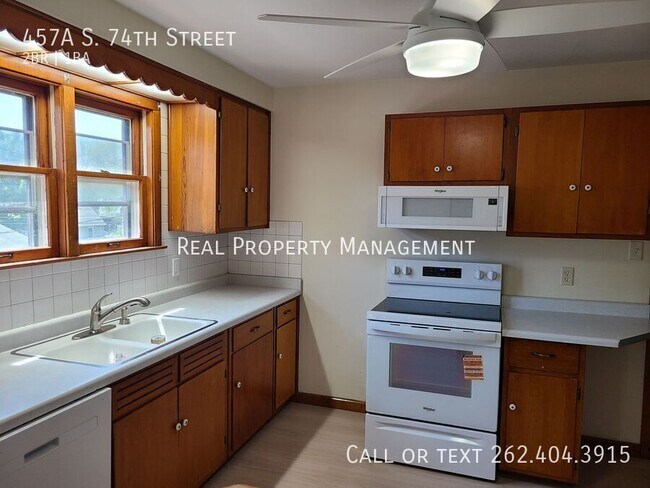 Building Photo - 457 A S 74th St