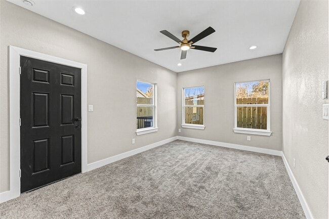 Building Photo - 8221 Flaxman St