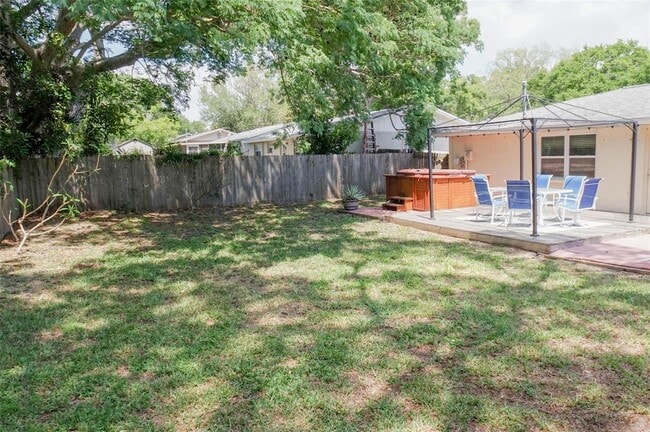 Building Photo - 1032 Hollywood Ave