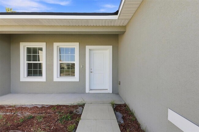 Building Photo - 304 Begonia Ct