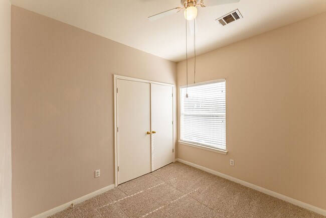 Building Photo - Charming 3/2 Home in Westchester Park!!!