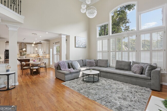 Building Photo - 2059 Sugar Springs Dr