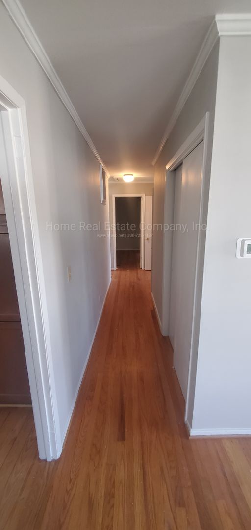 Building Photo - 2812 Hermitage Dr