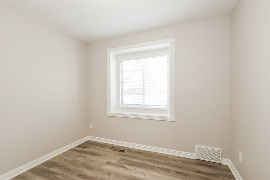 Building Photo - 1737 N 1220 W