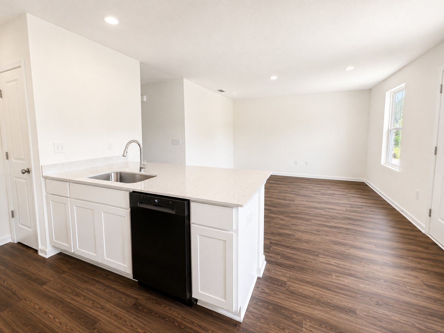 Building Photo - 135 Tiger Lily Ln