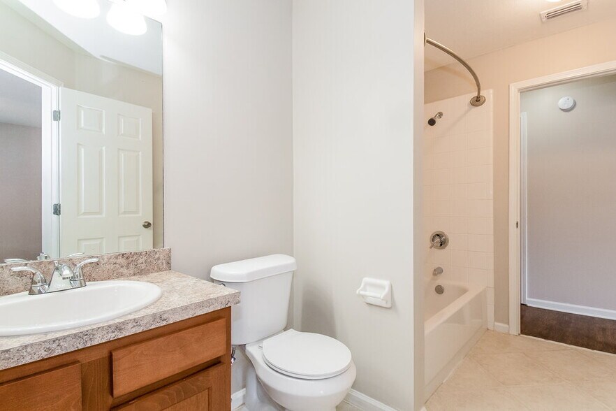 Building Photo - 607 Cozybrook Ln