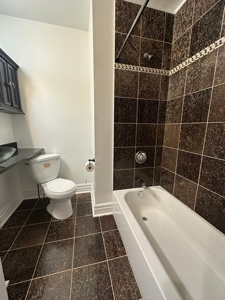 Building Photo - 6309 N Albany Ave