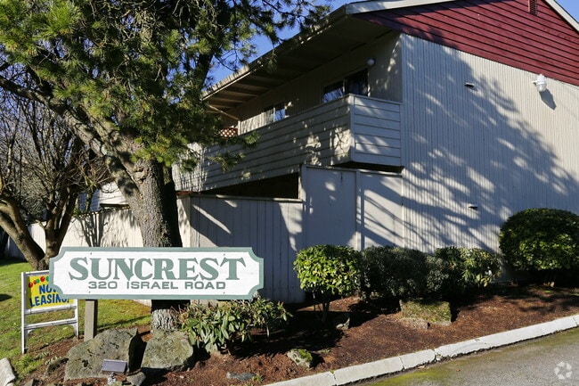 Primary Photo - Suncrest Apts