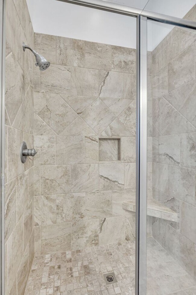 Building Photo - Stunning rental home on a premium lot in s...