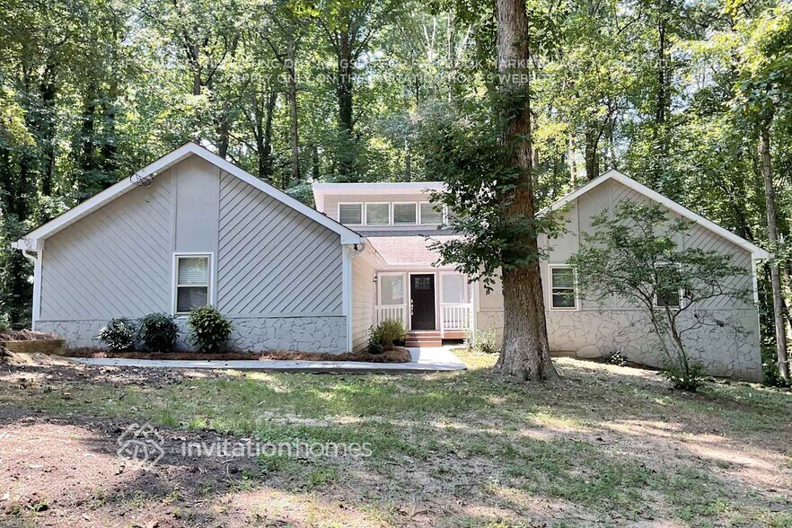 Primary Photo - 431 Cricket Hill Trail