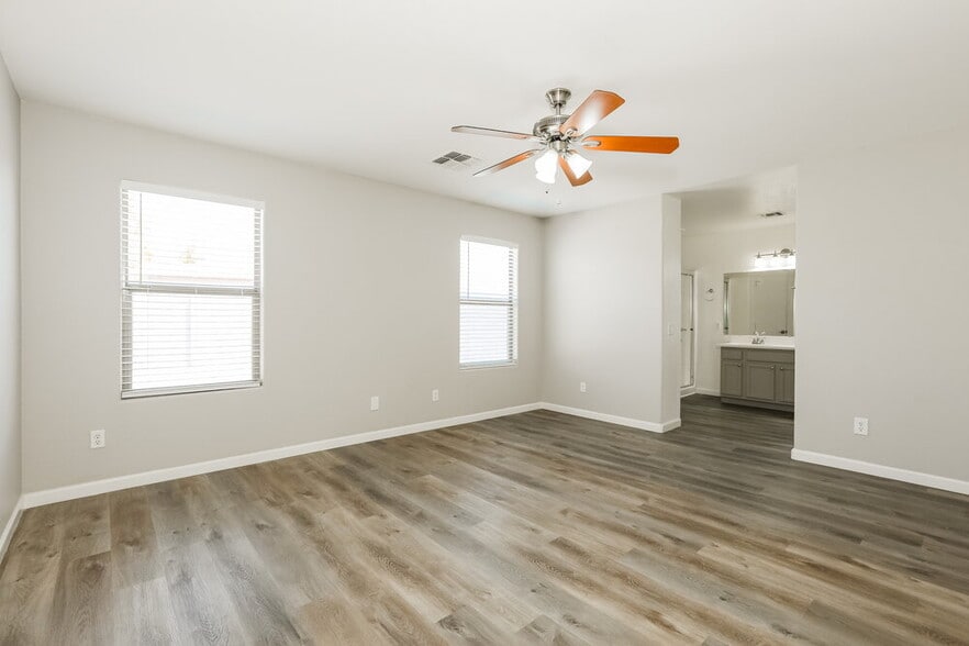 Building Photo - 1936 E Dust Devil Dr
