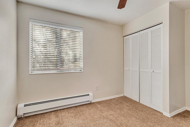 Building Photo - 1222 W Shields Ln