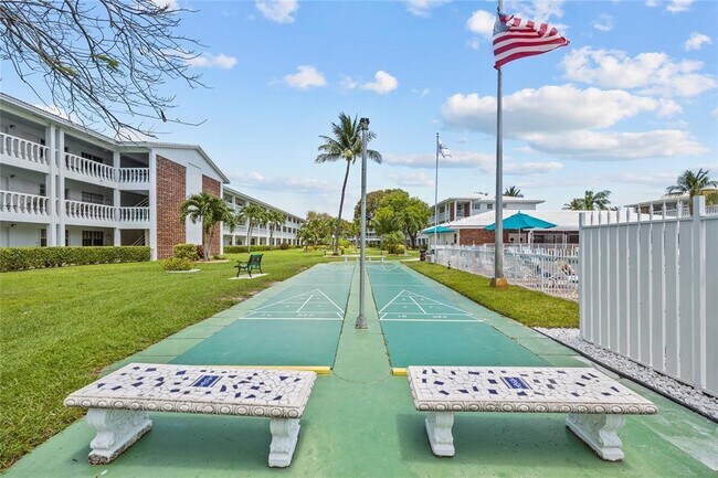 Building Photo - 5208 NE 24th Terrace