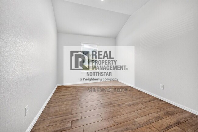 Building Photo - 1800 Huisache St