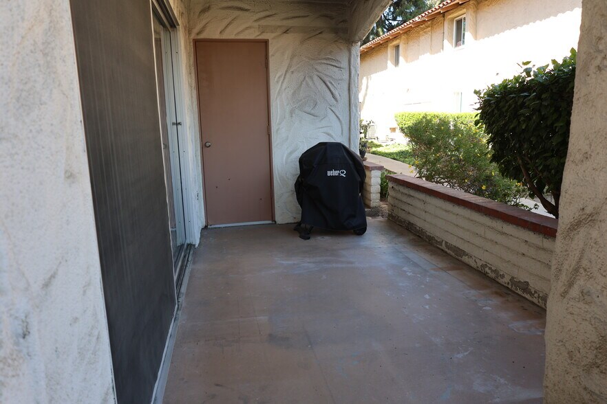 Building Photo - 5989 Rancho Mission Rd