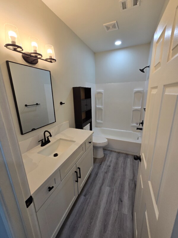 Building Photo - 132 Broken Arrow