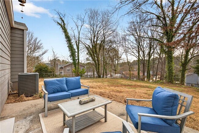 Building Photo - 4933 Dana Dr NE