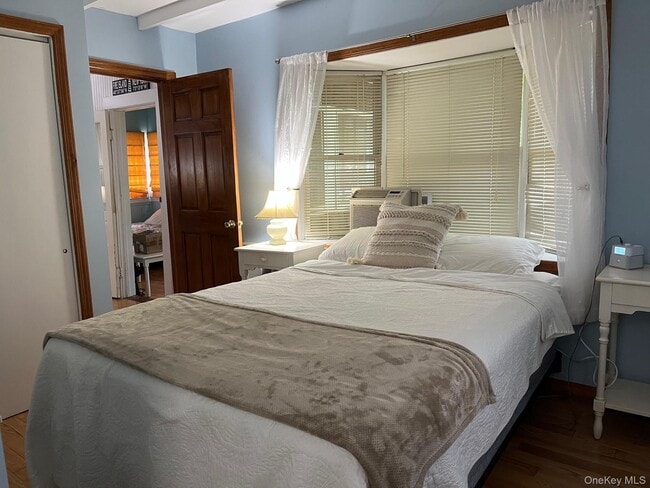 Building Photo - 896 Evergreen Walk