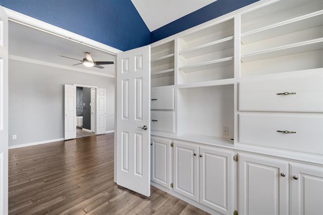 Building Photo - 1109 San Saba Dr