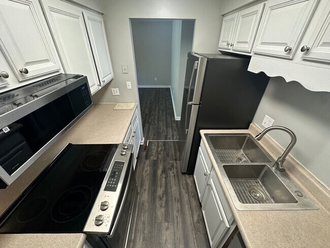 Building Photo - 18 Old St Marys Pike