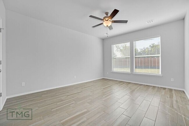 Building Photo - Naples: Your Stylish Haven in Owasso