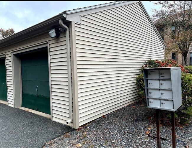 Building Photo - 108 Norton Ave