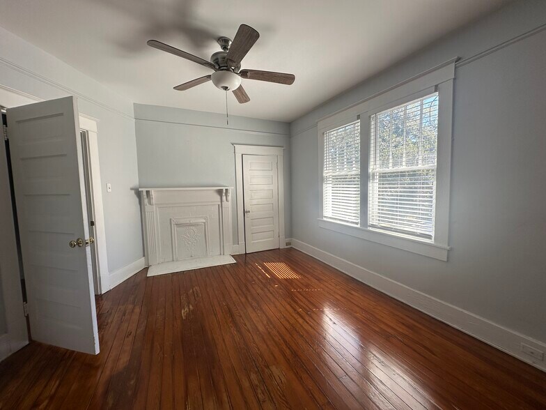 bedroom 1 - 262 Roper St