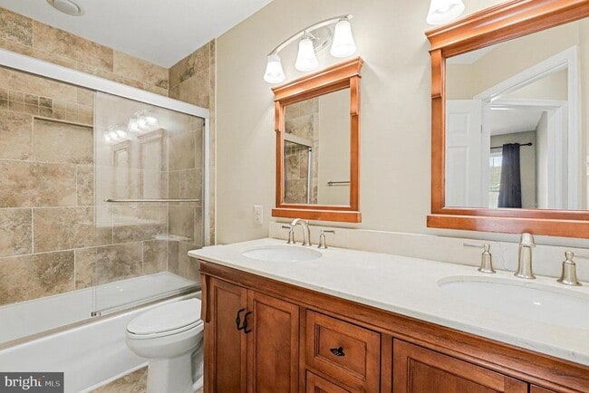 Building Photo - 107 Monet Cir