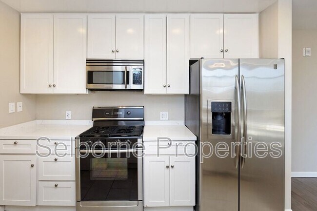 Building Photo - 1401 Jackson St