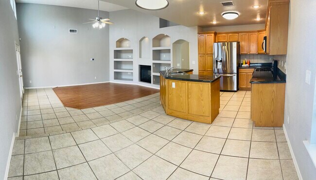 Building Photo - 3660 Sammy Reece PIace