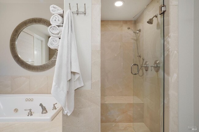 Building Photo - 10 Idlewood Rd