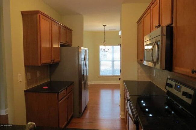 Building Photo - 1805 Fox Den Way