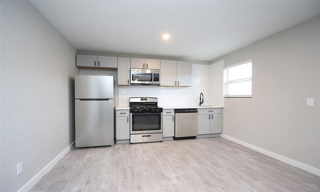 Building Photo - 5201 Crawford St