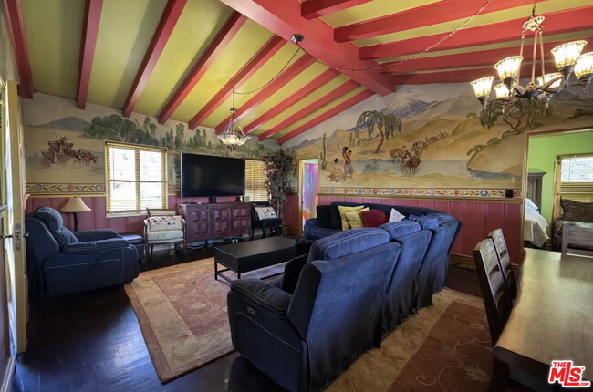 Building Photo - 1570 Melwood Dr