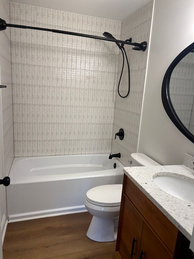 Building Photo - Charming 2 Bed / 2 Bath Home – Walk to Dow...