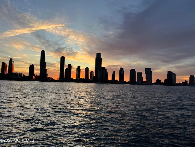 Building Photo - 203 Shore Dr