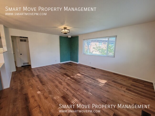 Building Photo - 6030 Kirkwood Cir